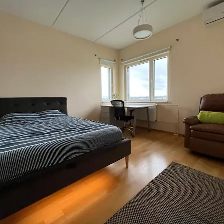 Cosy Near Airport @ Appartement *